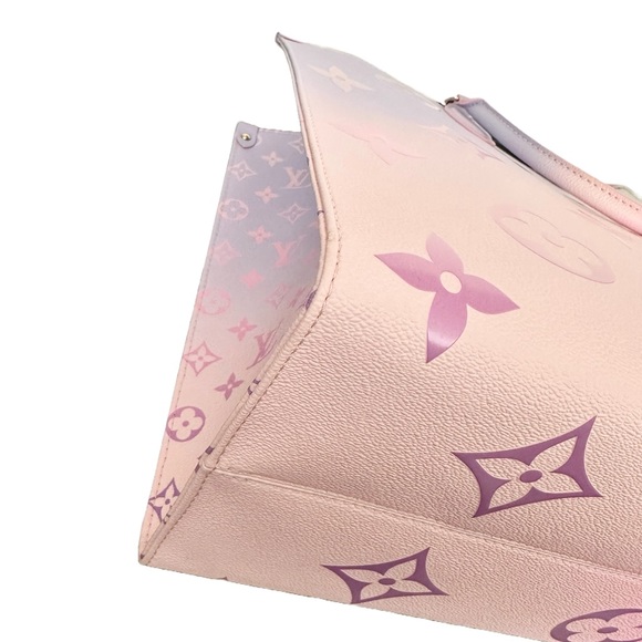 Louis Vuitton Monogram Giant Spring In The City OnTheGo GM Sunrise Pastel - Picture 5 of 10
